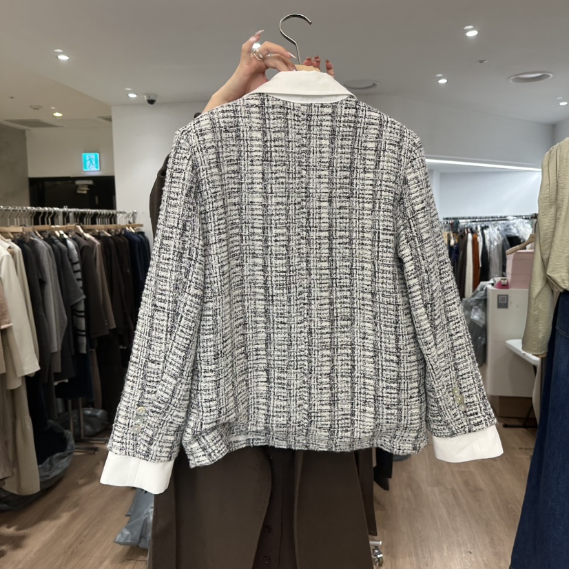 解碼251026-0183 服裝服飾批發(fā)的商業(yè)密碼與市場(chǎng)機(jī)遇